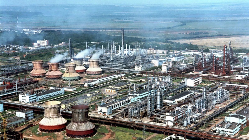 «Нижнекамскнефтехим» планирует наращивать объемы производства и переработки сырья