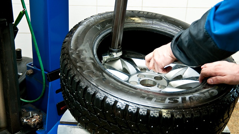 Сравнение цен на шиномонтаж в крупнейших российских интернет-магазинах шин