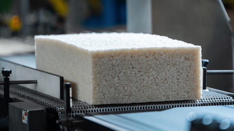 СИБУР запустил импортозамещенный каучук ДССК-615В в серийное производство